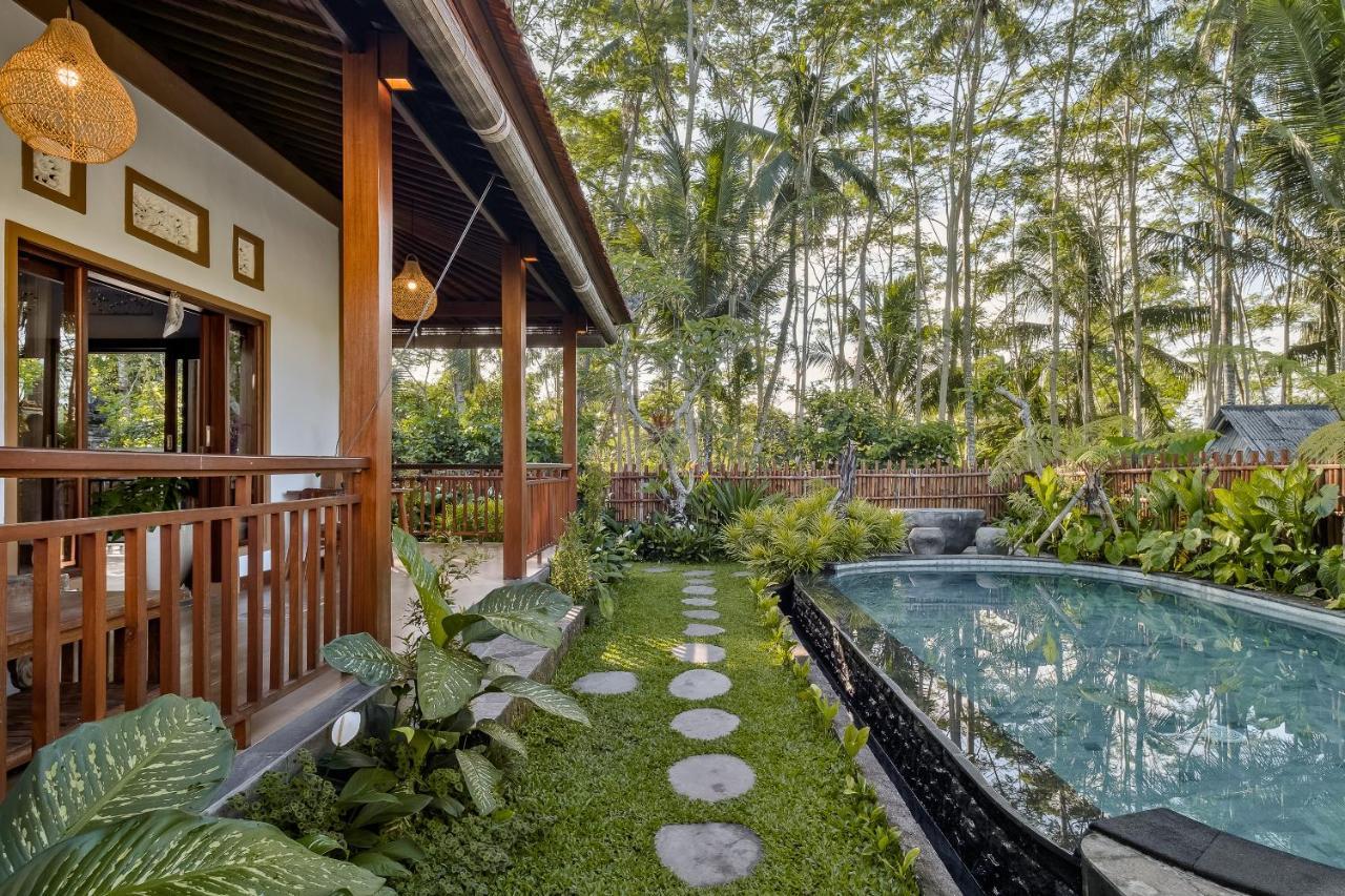 Ratni Ubud Villa Экстерьер фото