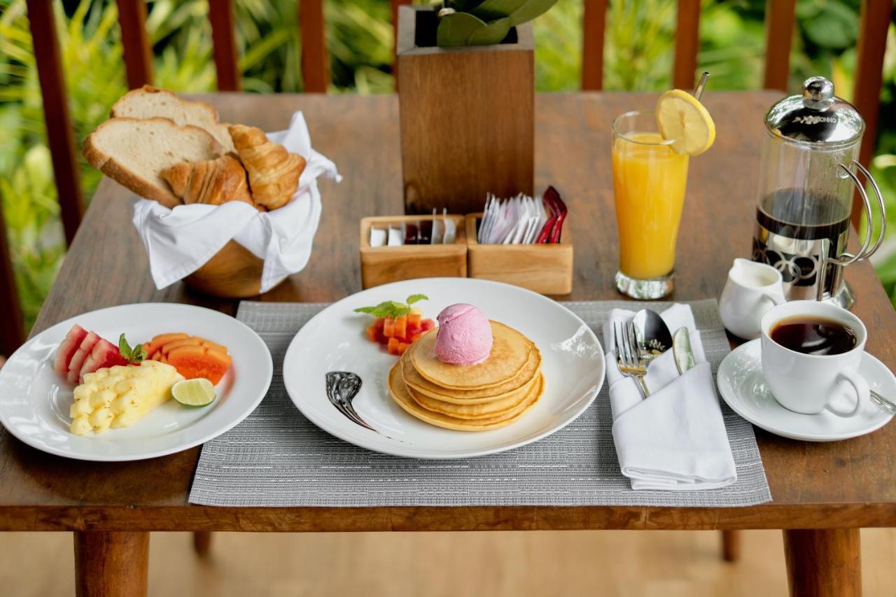 Ratni Ubud Villa Экстерьер фото