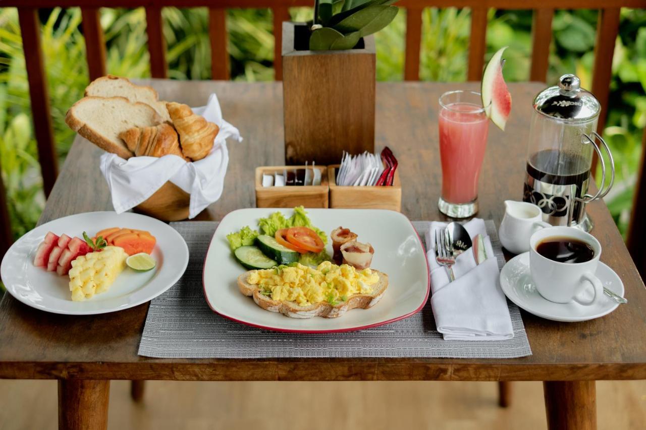 Ratni Ubud Villa Экстерьер фото